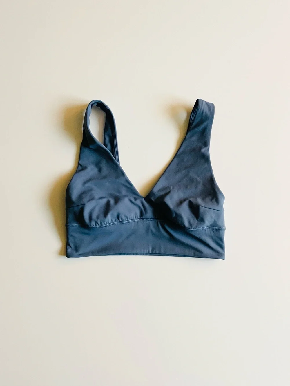 Lululemon SIZE 8 Align Vneck light support bra in blue